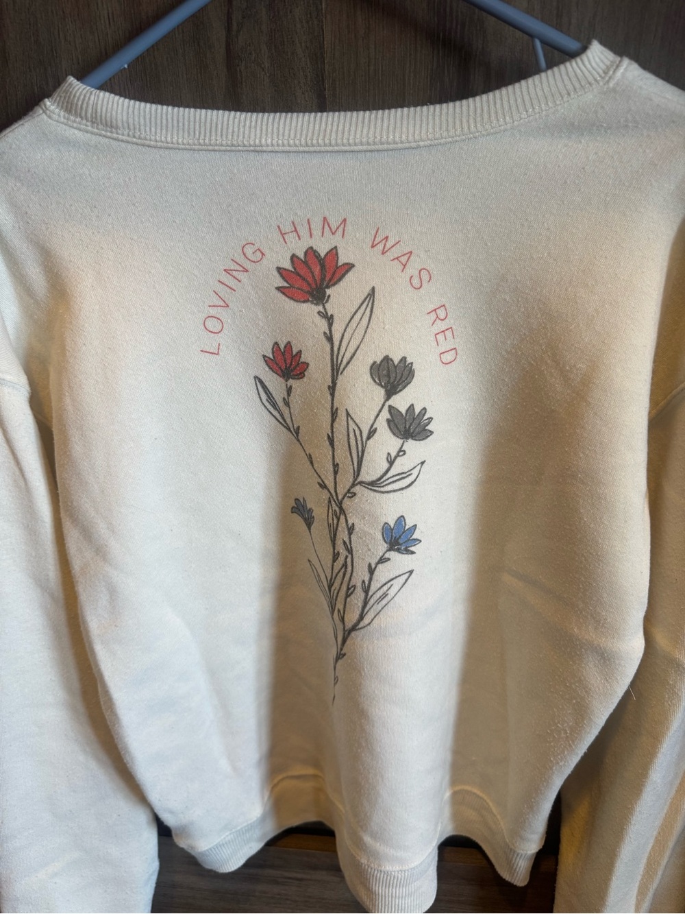 Taylor Swift Cream Floral Graphic Sweatshirt - Loving Him Was Red Size Medium